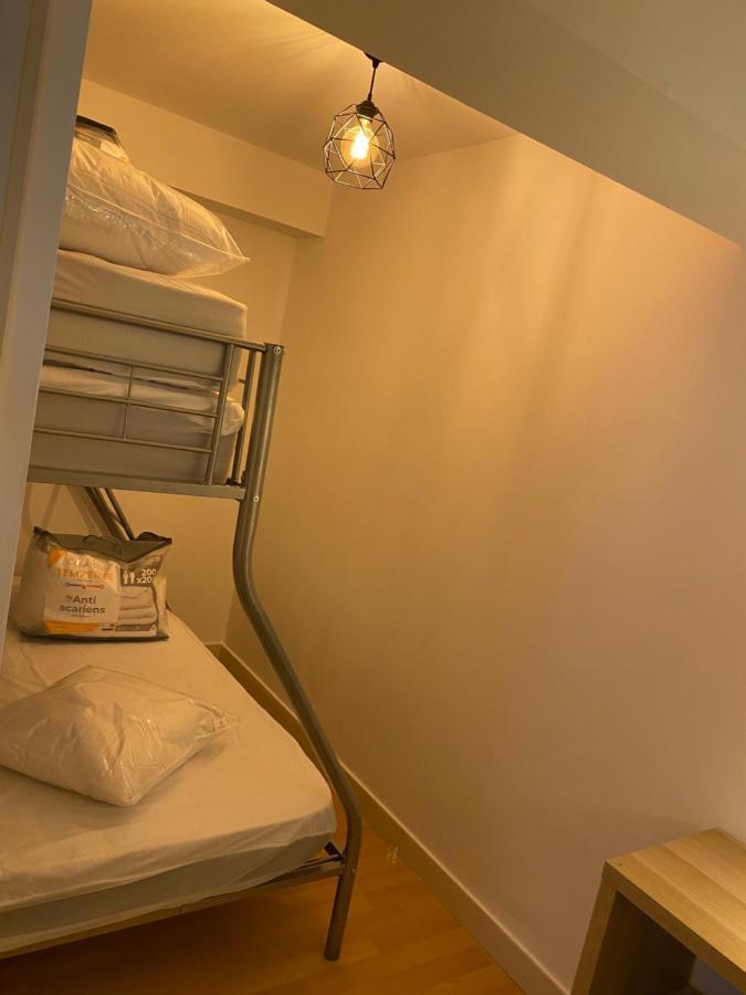 Le Fleuri Ensoleille De Guzet Appartement Ustou Buitenkant foto