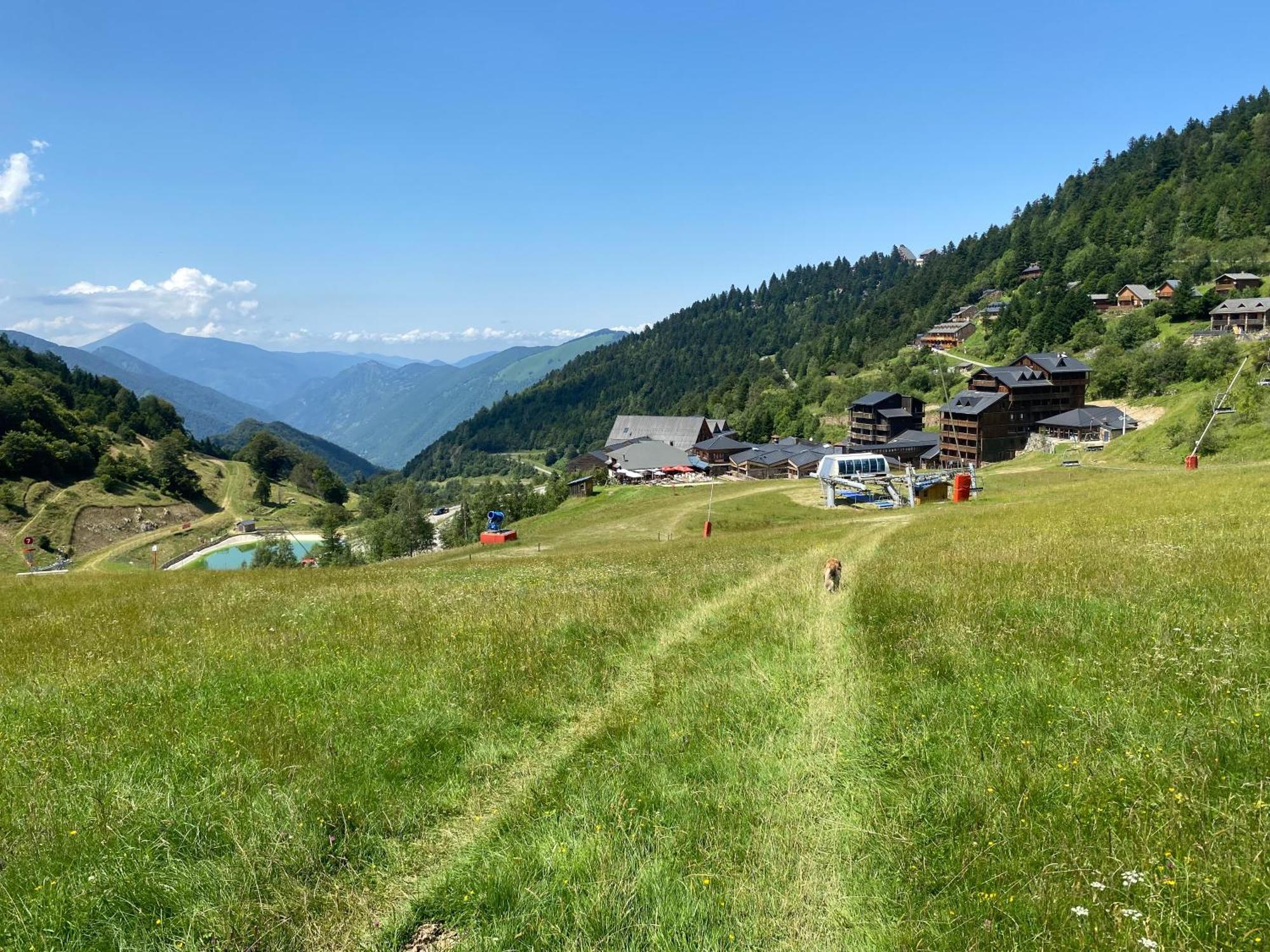 Le Fleuri Ensoleille De Guzet Appartement Ustou Buitenkant foto